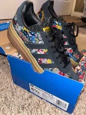 adidas Black Floral Accent Low-Top Sneakers